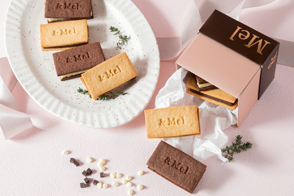 食物繊維たっぷり生チョコクッキーサンド ミルクチョコ&ホワイトチョコ